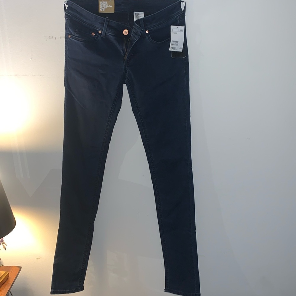 H&M dark blue jeans size 28/32